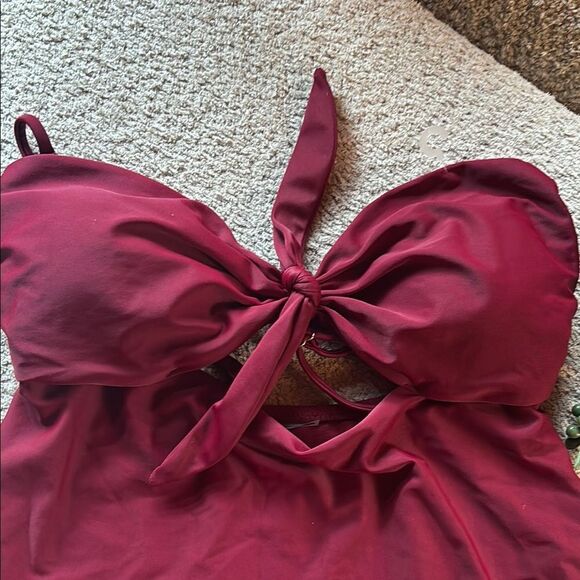 Old Navy Red Tie-Front bathing suit top - Picture 4 of 9